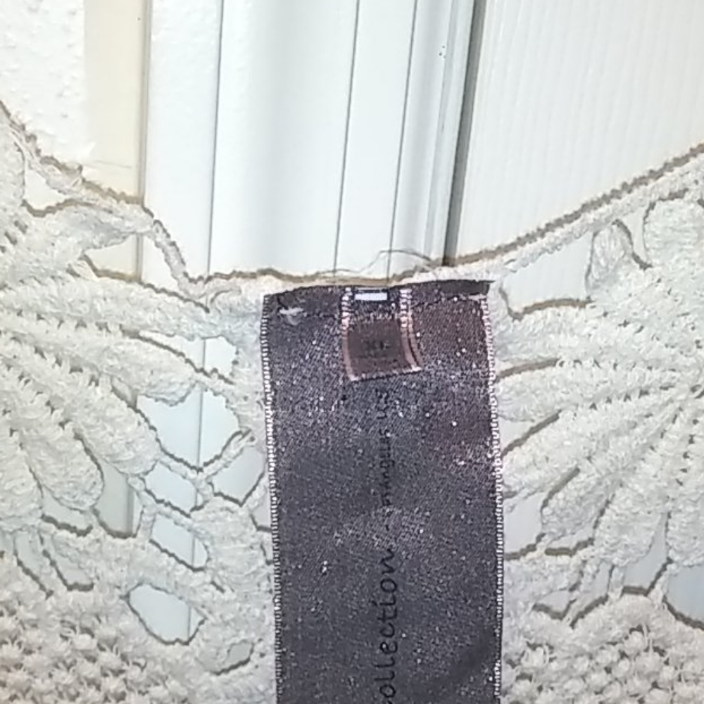 Moon Collection Ladies Lace Top - Picture 3 of 8